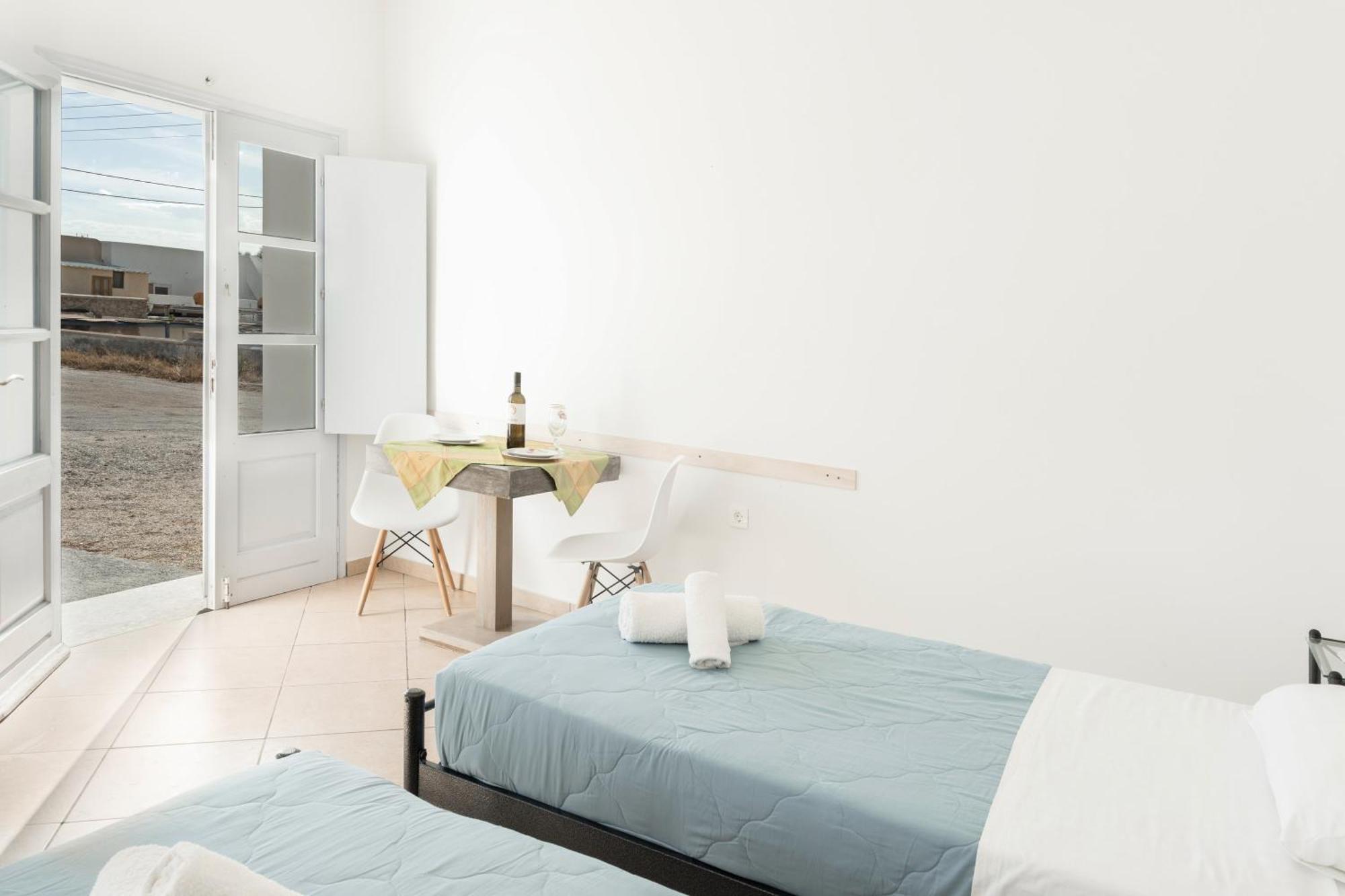 Aegean Blue Santorini 1 Apartamento Playa de Perivolos